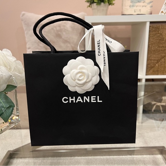 Chanel Gift Box Set - Picture 7 of 12
